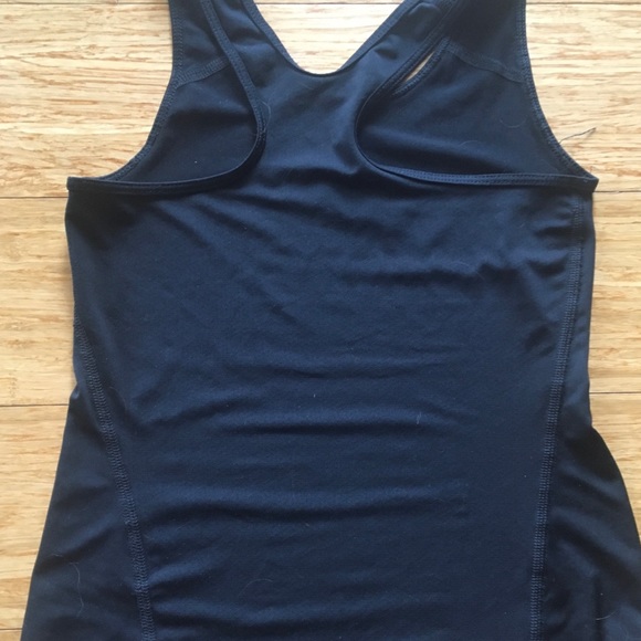 Nike Tank! ⛹️‍♀️ - Picture 2 of 4